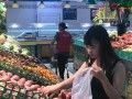 广东东莞：中秋佳节带动水果消费 ()