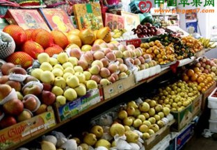 山东烟台：水果价格略有上涨 ()