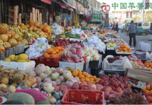 山东济宁：水果市场“忙年”模式开启 ()
