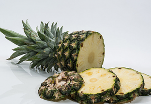 海南海口：菠萝日销量达500吨 ()