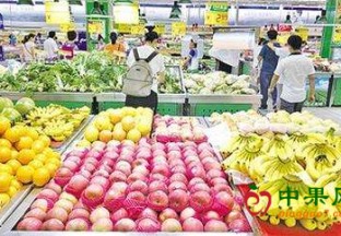 山东济宁：水果价格涨声四起 ()