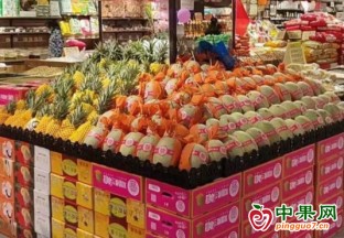 湖南懷化：時令水果大量上市，價格下跌明顯 ()